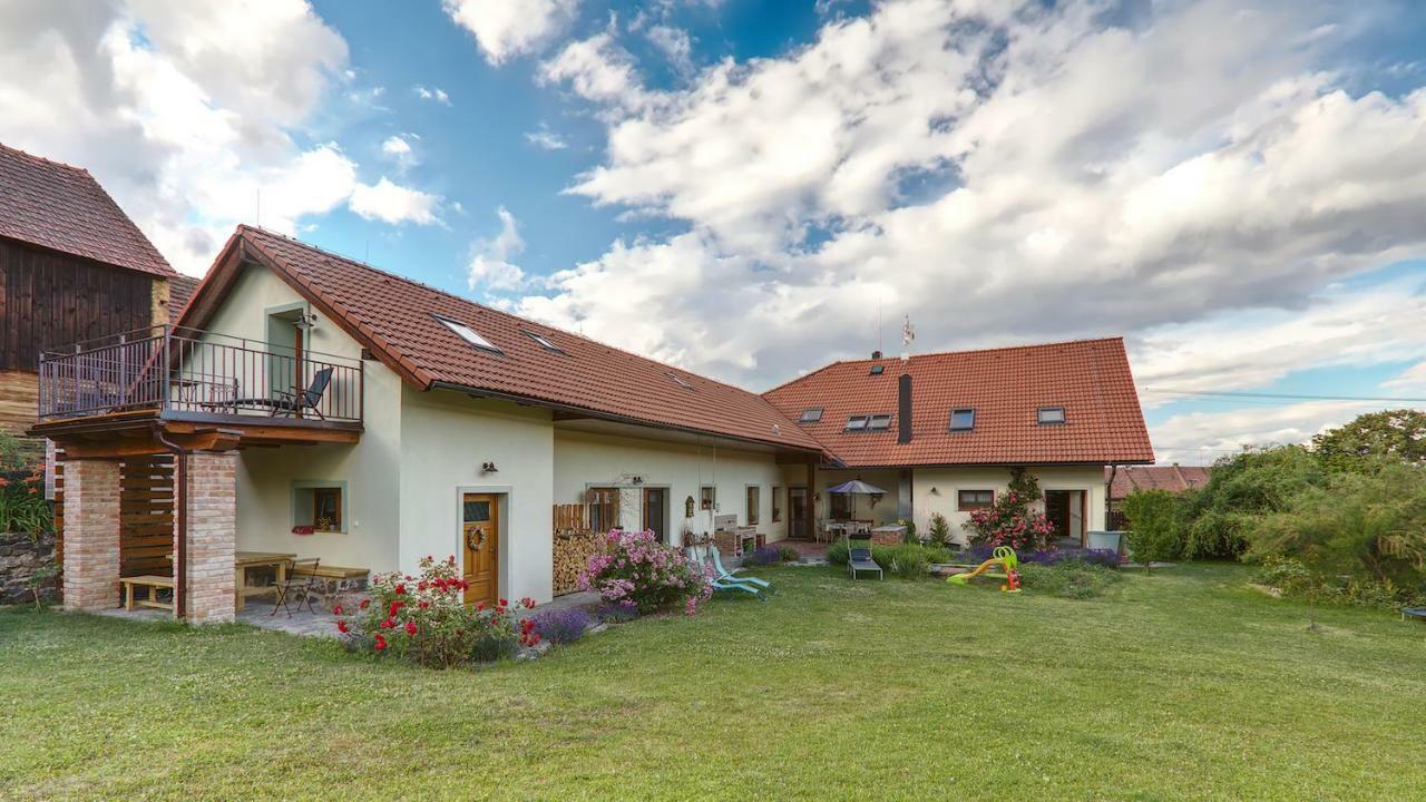 Apartamento Zeleny Statek Bzova Exterior foto